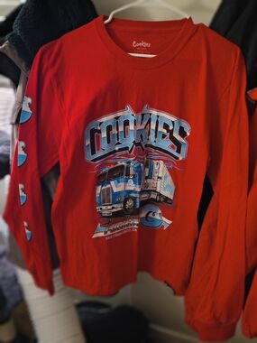 New Mens Cookie's Long Sleeve Graphic Tee NWT